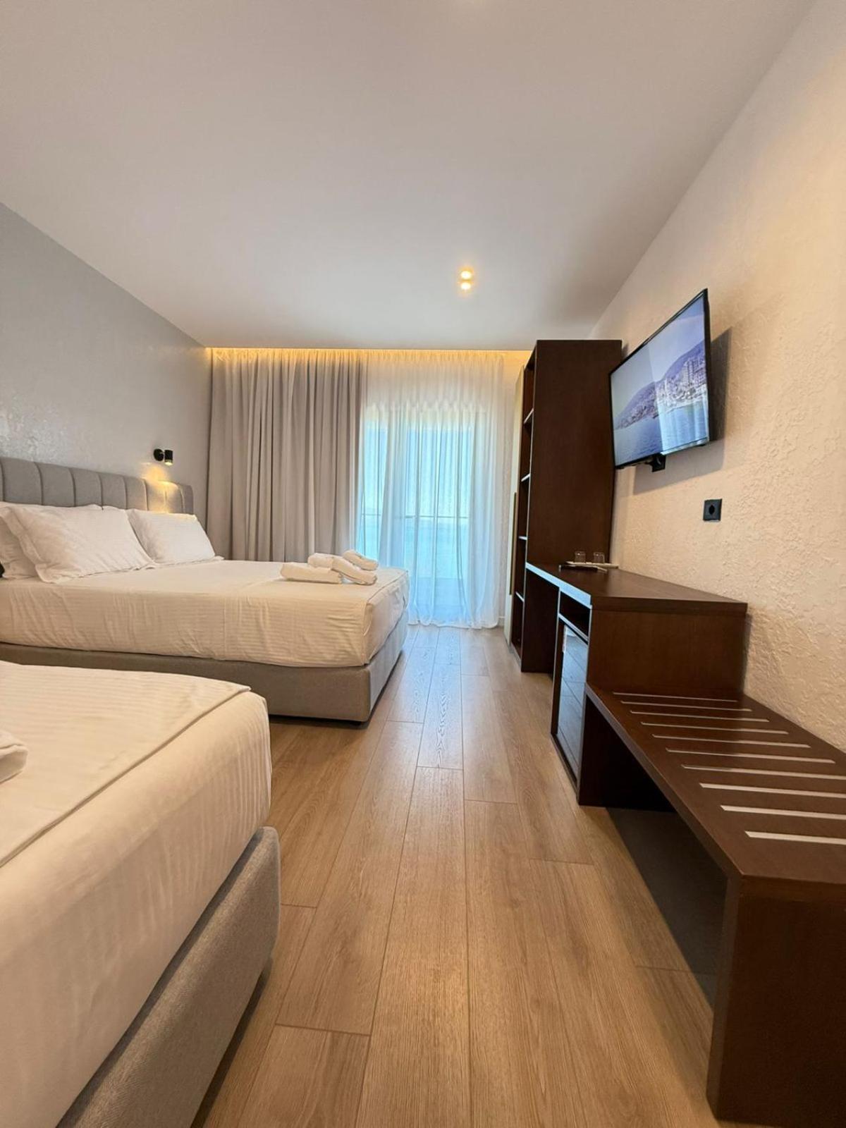 The Queen'S Lion Premium Hotel Саранде Екстериор снимка